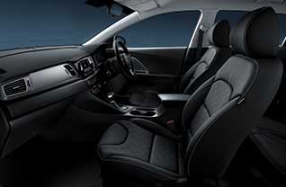 DE 18MY GE RHD Saturn black woventricot cloth seat